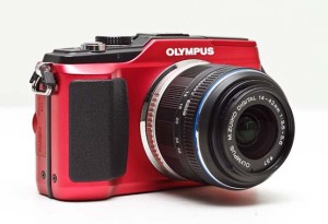 Olympus-E-PL2-Red-Color