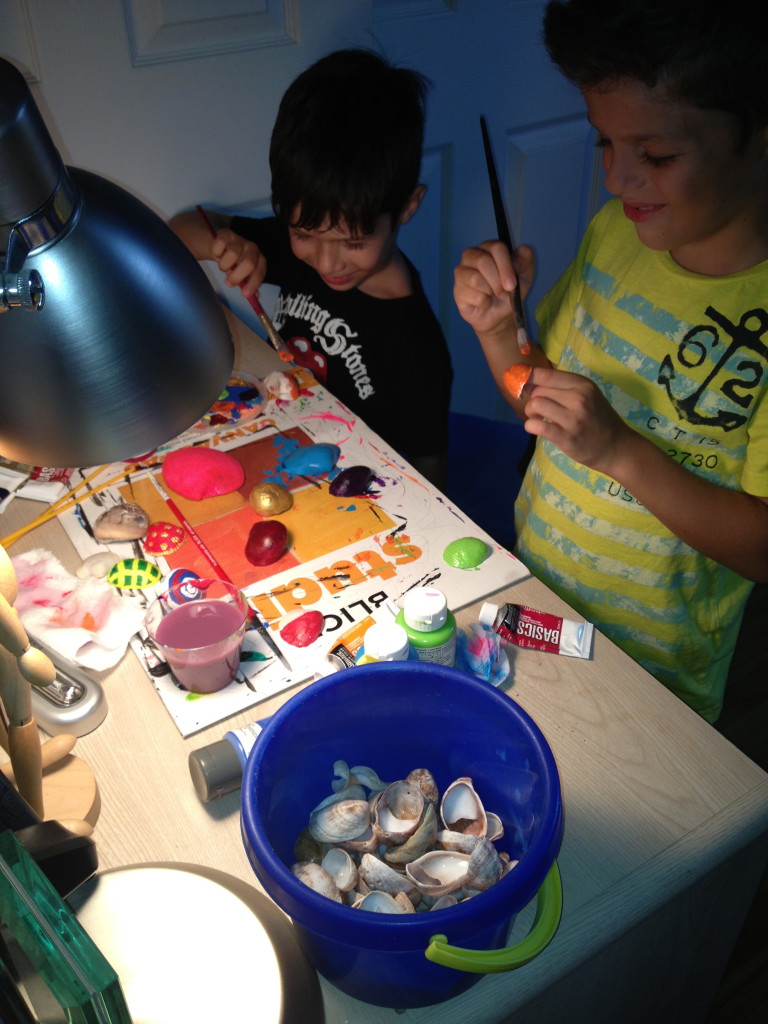 painting on sea shells